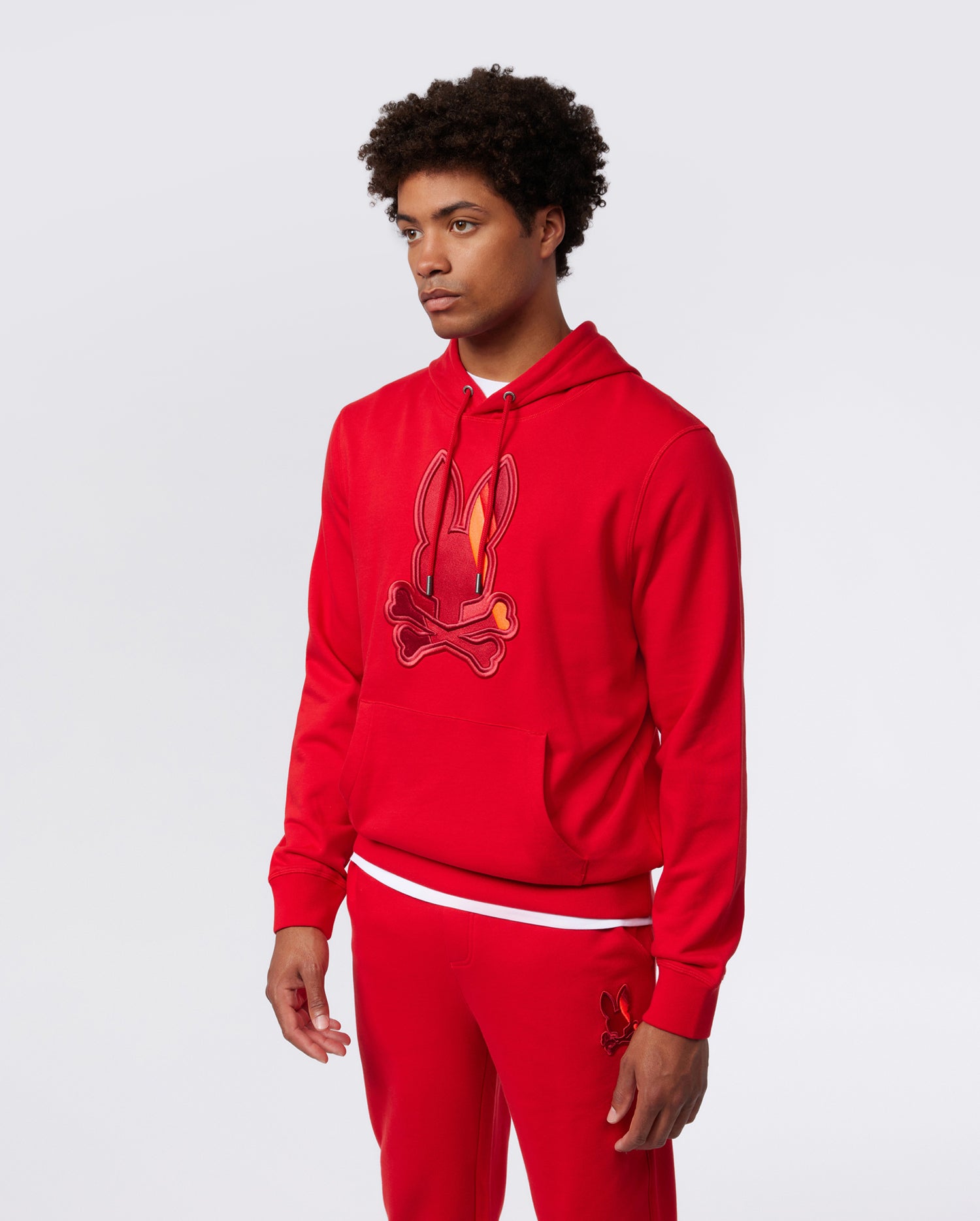 MENS RED APPLE VALLEY EMBROIDERED HOODIE | PSYCHO BUNNY – Psycho Bunny