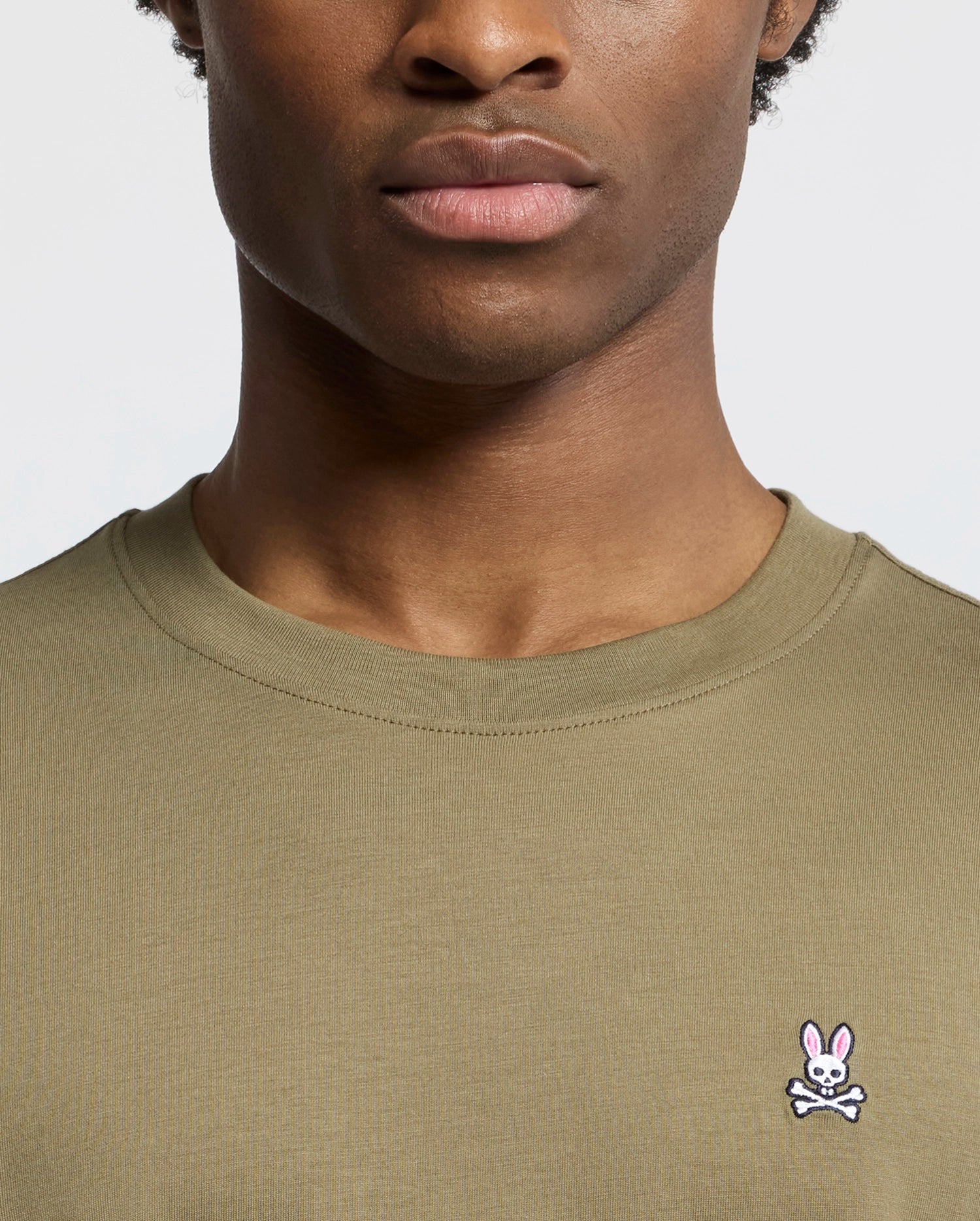 MENS CLASSIC CREW NECK TEE - B6U014F200