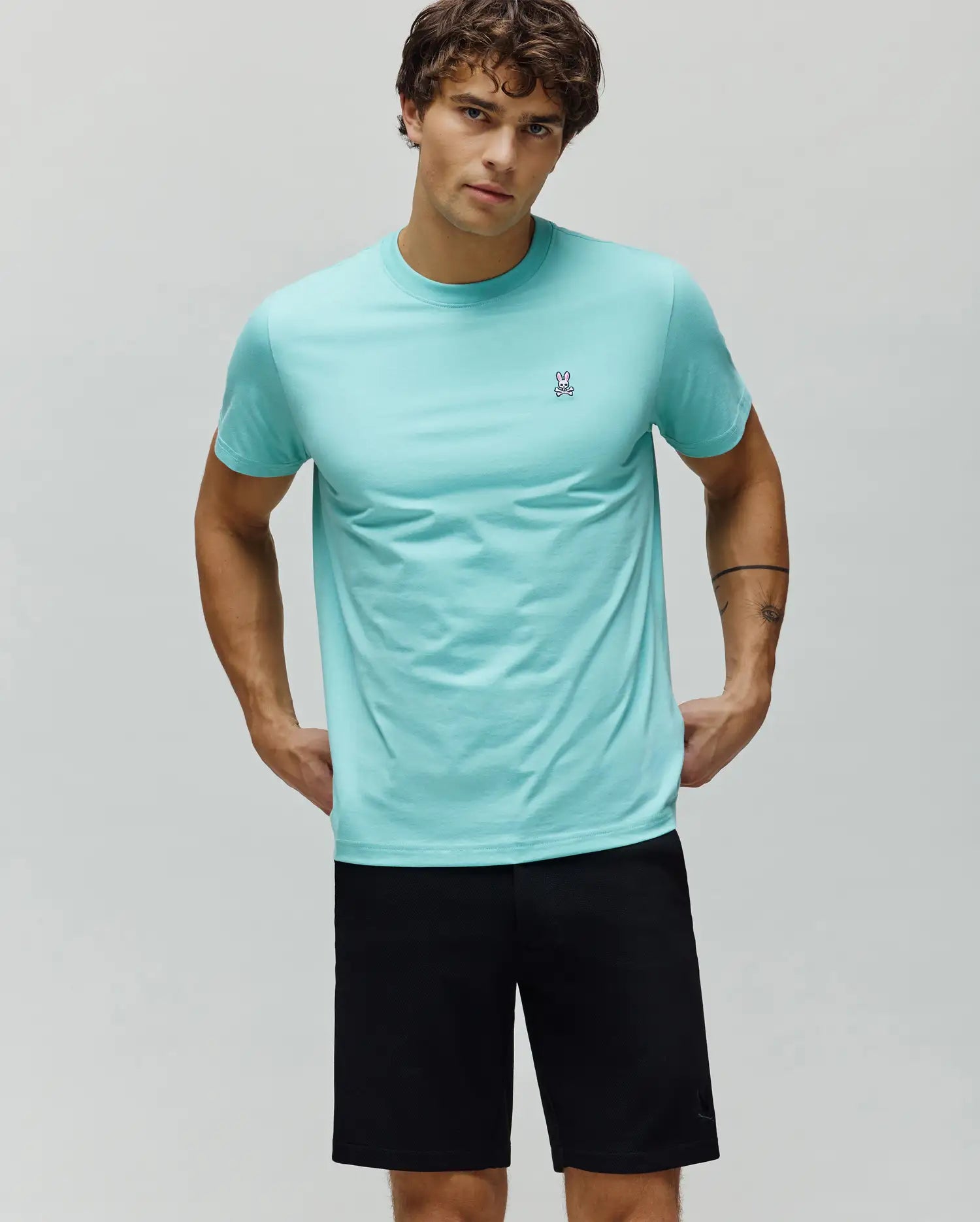 MENS CLASSIC CREW NECK TEE - B6U014F200