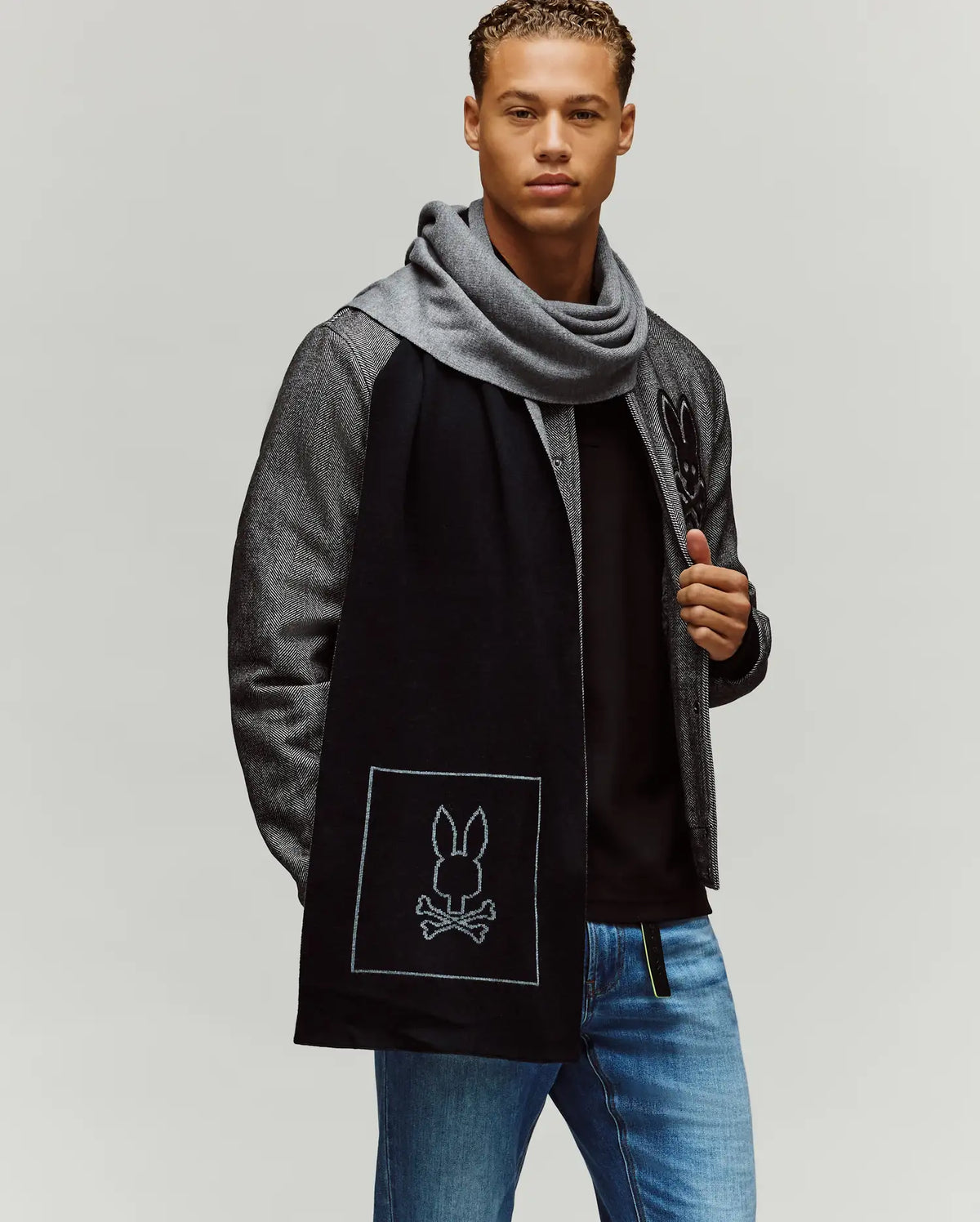 MENS DARIAN SQUARE LOGO SCARF - MO2500015