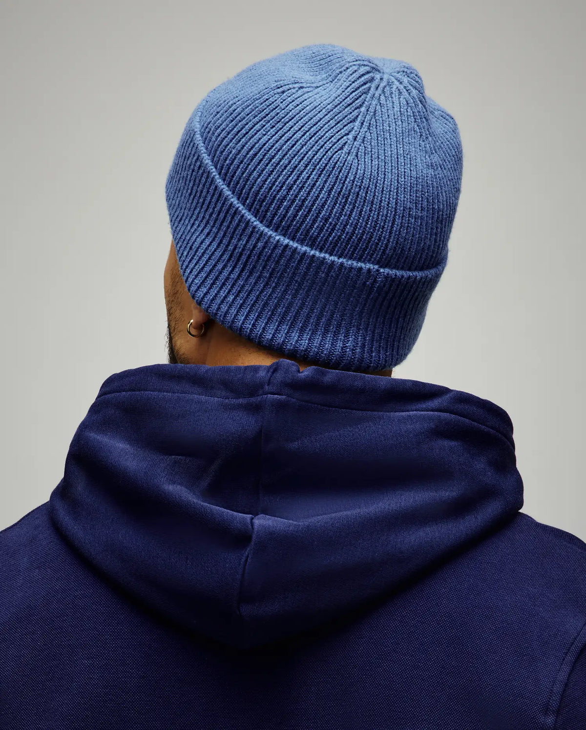 MENS RIVEN PUFFER PATCH BEANIE - MO2500020