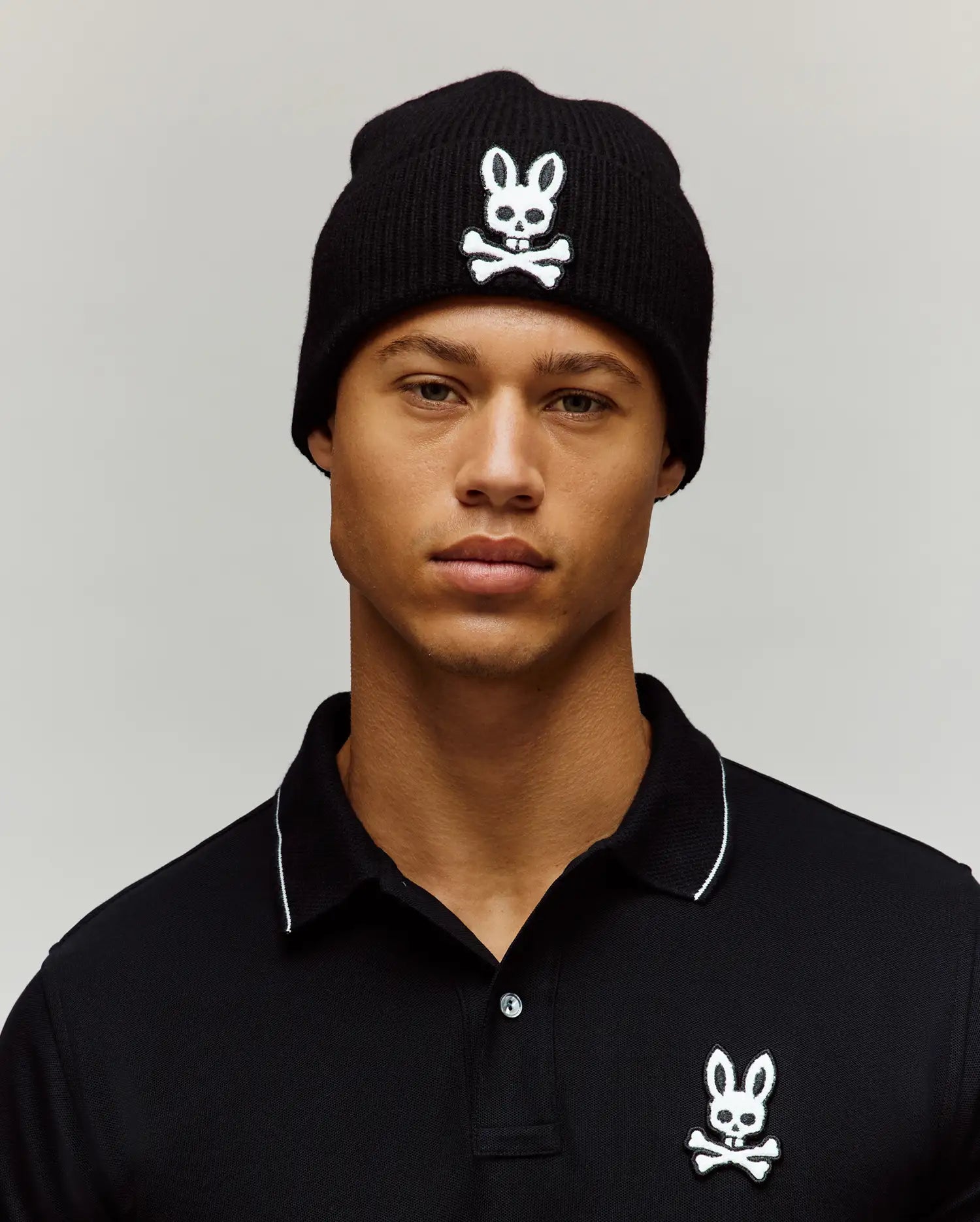 MENS CHENILLE PATCH BEANIE - MO2500024