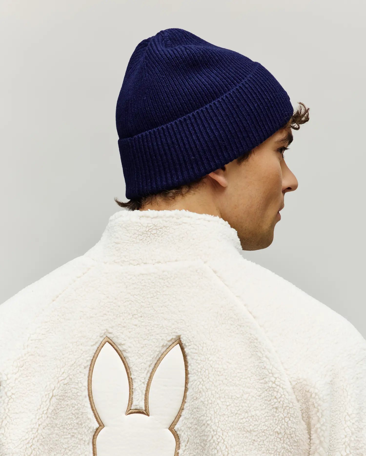 MENS CHENILLE PATCH BEANIE - MO2500024