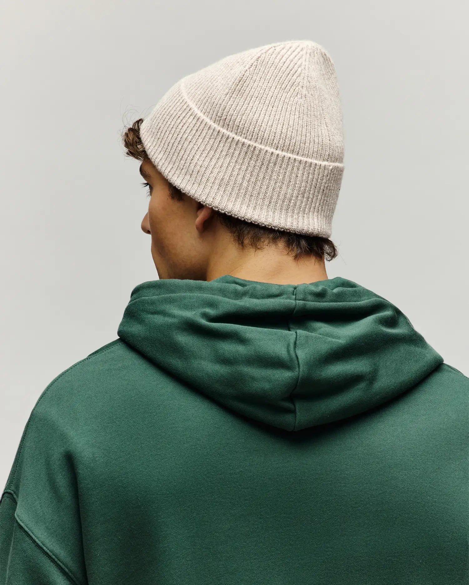 MENS CHENILLE PATCH BEANIE - MO2500024