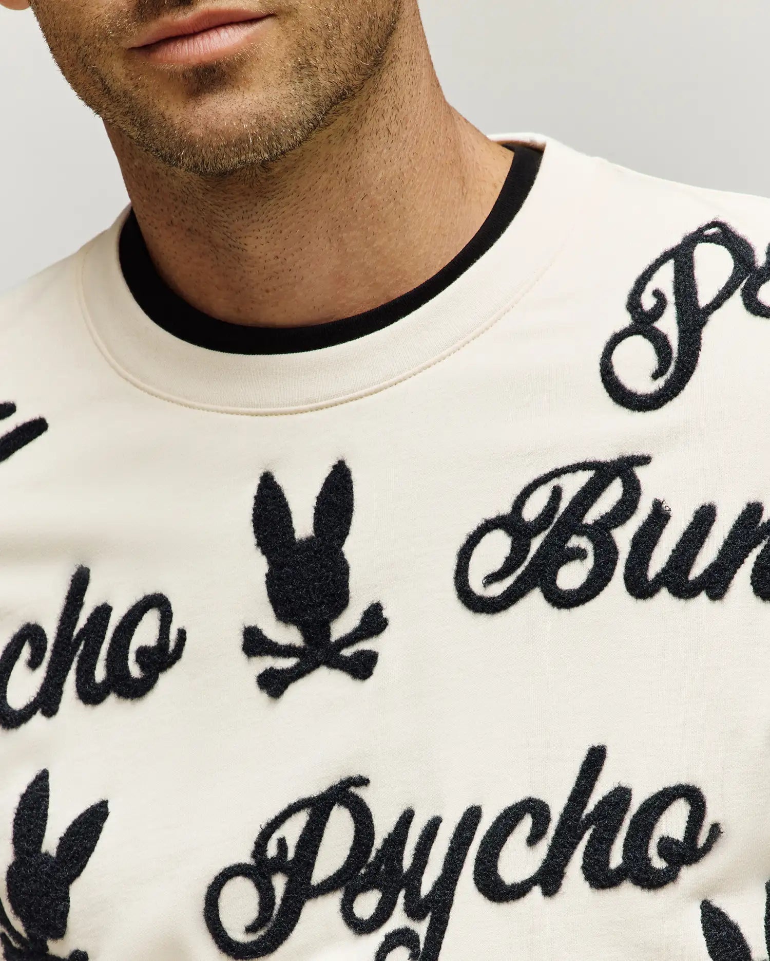 MENS SKYLAR ALL OVER FUZZY CREW - MT0500104