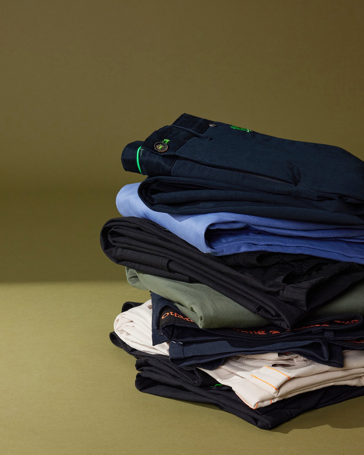 Psycho Bunny Chinos - Premium Comfort and Style in Beige\