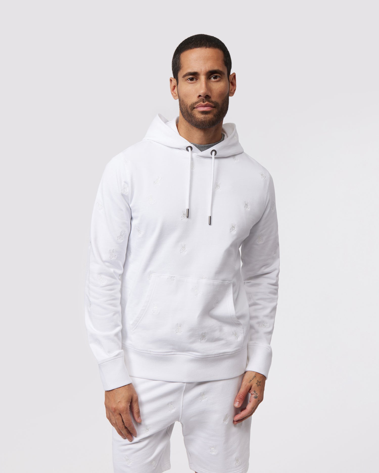 MENS WHITE WOAD EMBROIDERED POPOVER HOODIE | PSYCHO BUNNY – Psycho Bunny