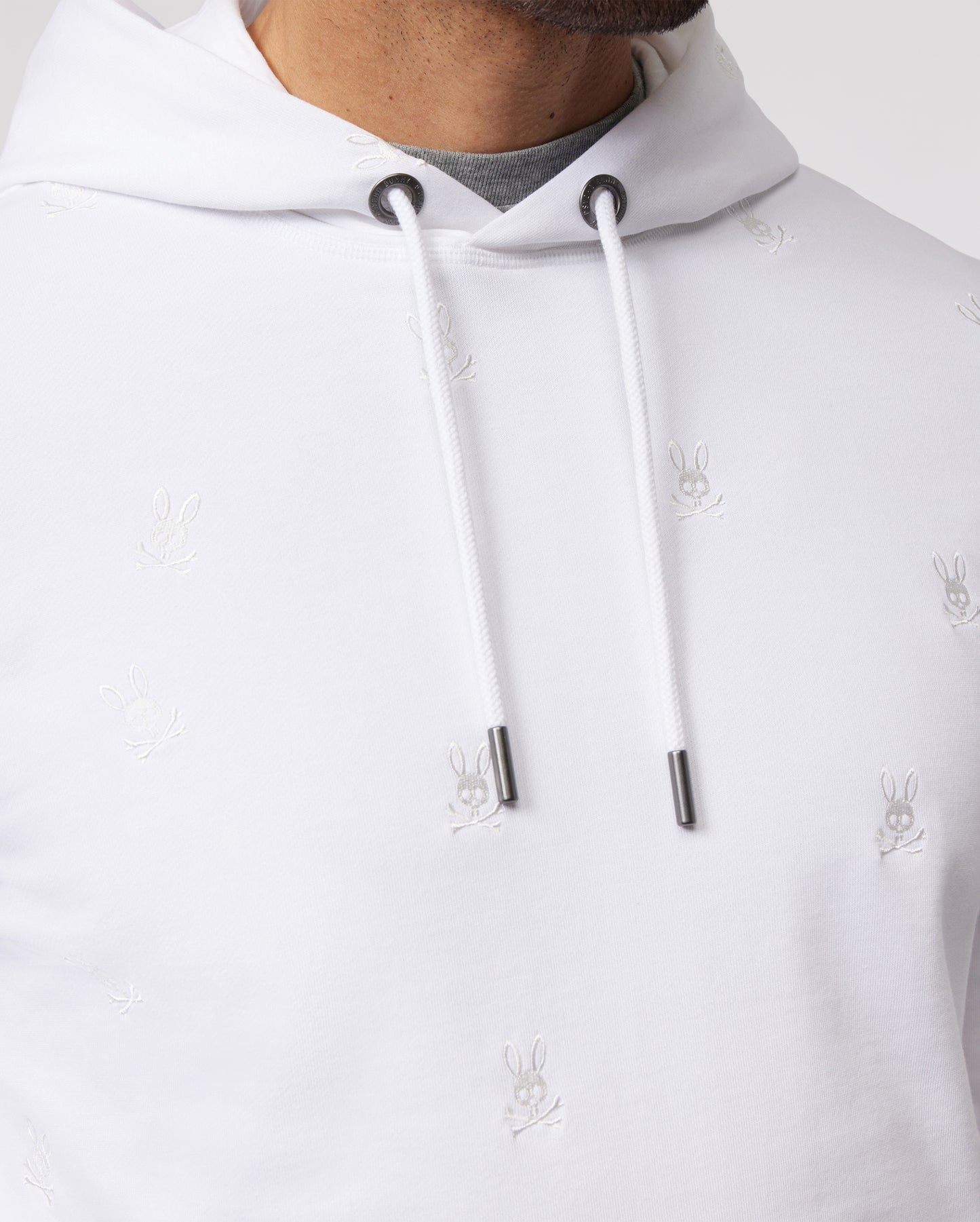 MENS WHITE WOAD EMBROIDERED POPOVER HOODIE | PSYCHO BUNNY